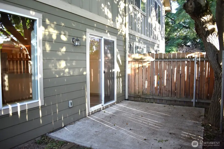 218 E Whitman Drive, College Place, WA 99324 - #2