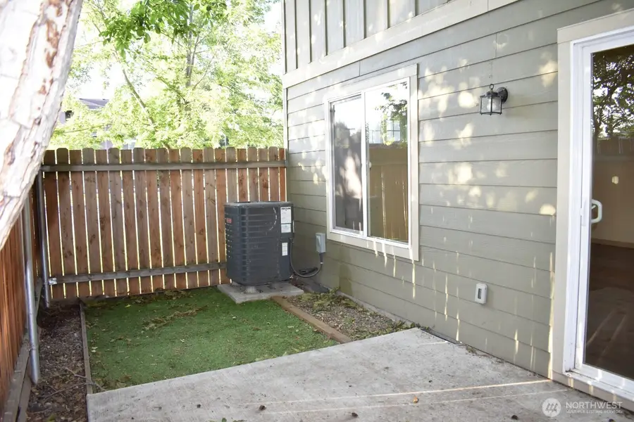218 E Whitman Drive, College Place, WA 99324 - #3