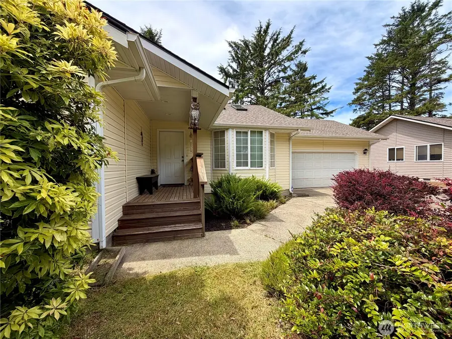 457 Dolphin Avenue Ne, Ocean Shores, WA 98569 - #2
