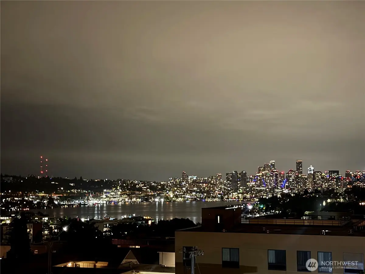 4020 Aurora Avenue N #304, Seattle, WA 98103 - #1