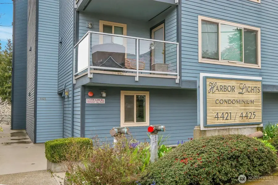 4425 Greenwood Avenue N #105, Seattle, WA 98103 - #2