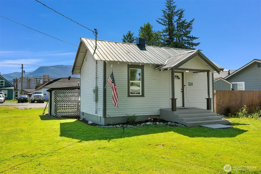 504 W 1st Street, Nooksack, WA 98276 - #3