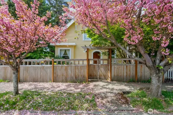1601 10th Avenue W, Seattle, WA 98119