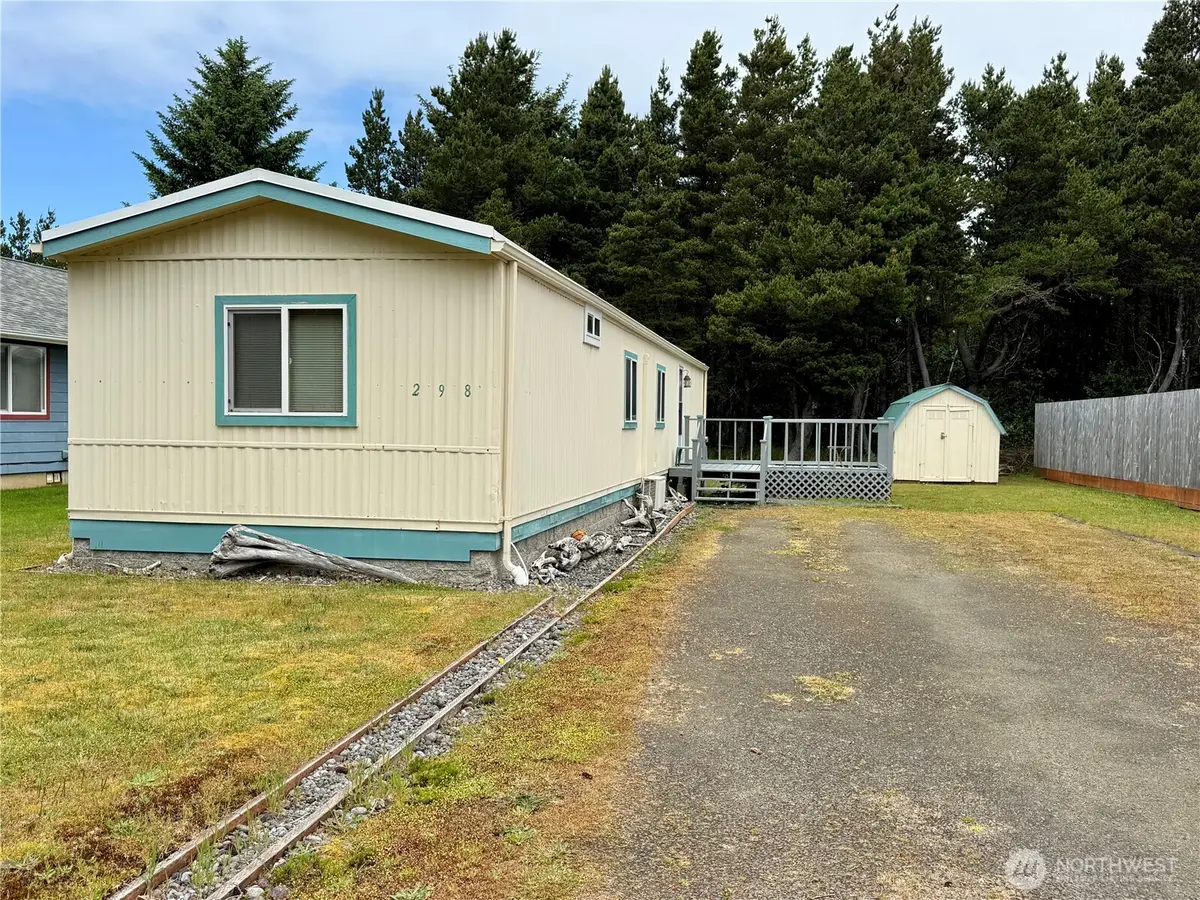 298 5th Street Nw, Long Beach, WA 98631 - #1