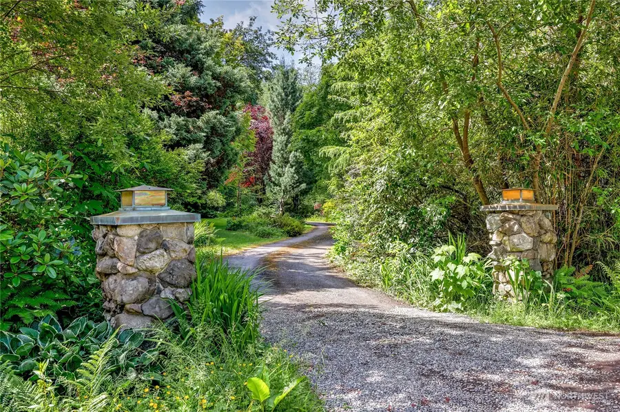8883 NE Wardwell Road, Bainbridge Island, WA 98110 - #2