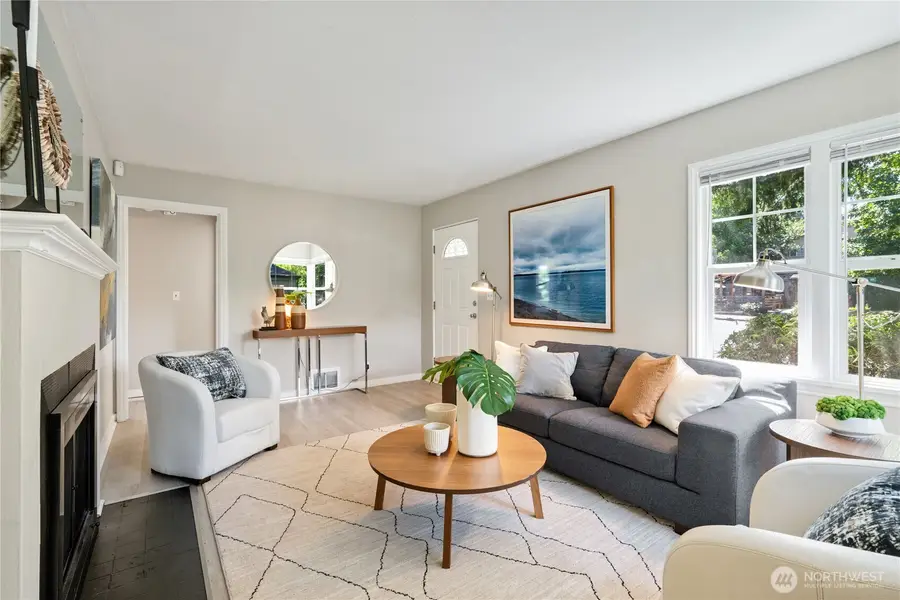 9336 35th Avenue Ne, Seattle, WA 98115 - #3
