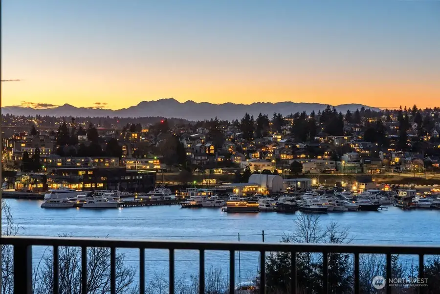 2921 Franklin Avenue E #B, Seattle, WA 98102 - #3