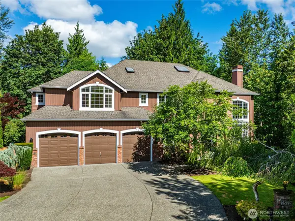 25720 NE 4th Place, Sammamish, WA 98074