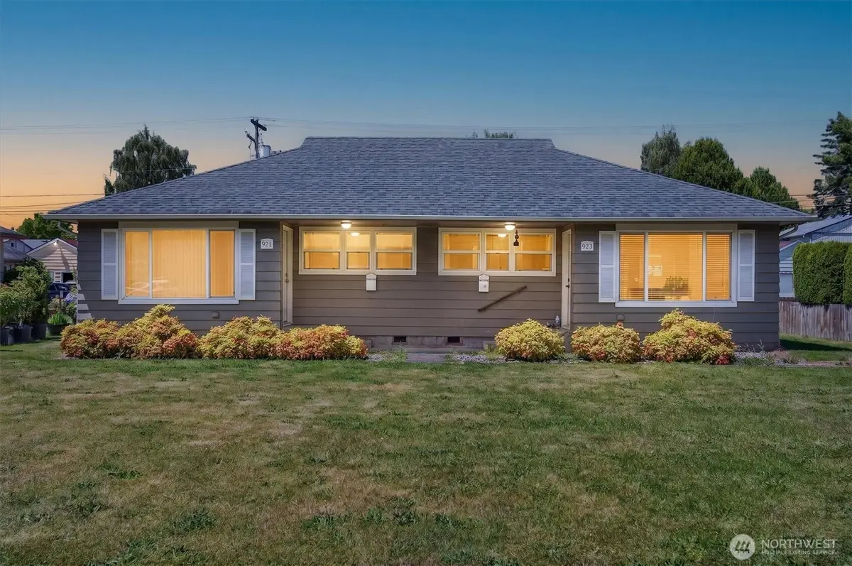921 17th Avenue, Longview, WA 98632 - #1