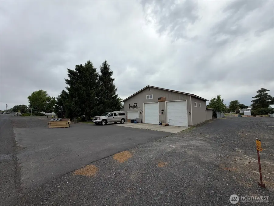 420 E Washington Street, Coulee City, WA 99115 - #3