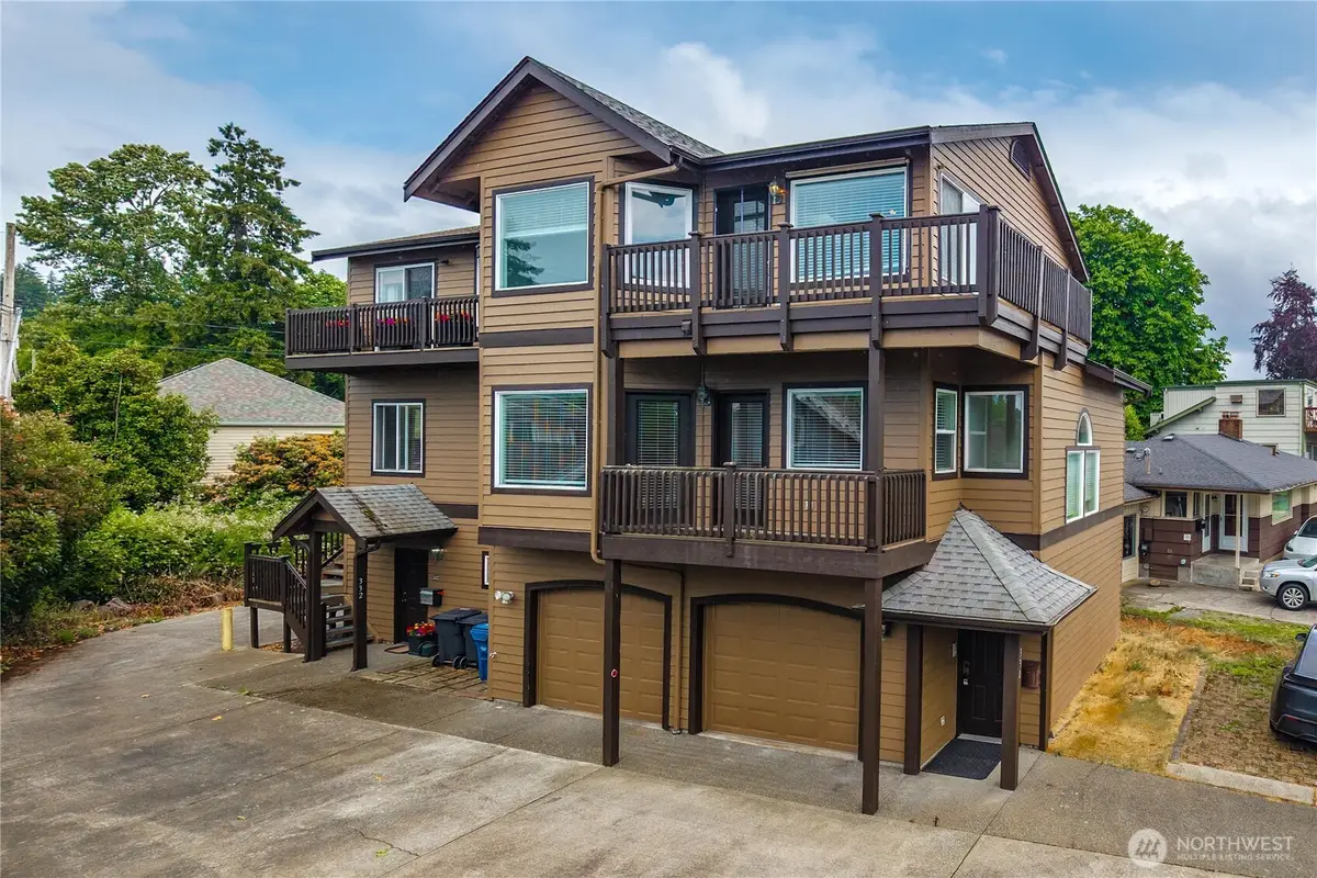 330 E Bay Drive Ne, Olympia, WA 98506 - #1