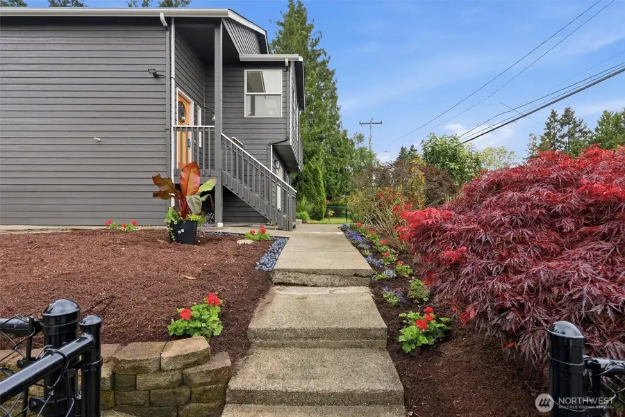 8803 15th Avenue Ne, Seattle, WA 98115 - #3