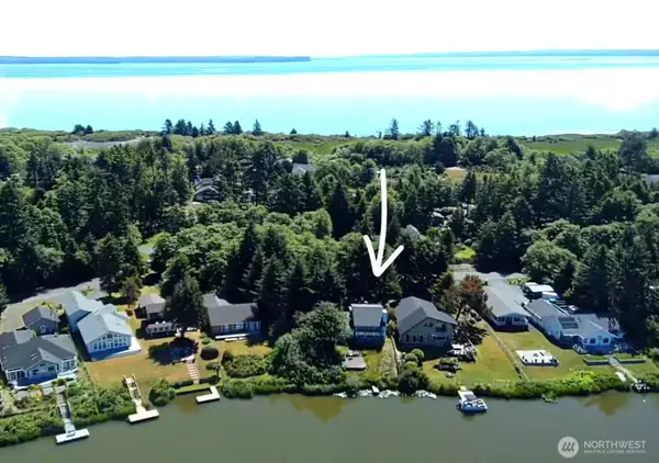 237 Duck Lake Drive Ne, Ocean Shores, WA 98569