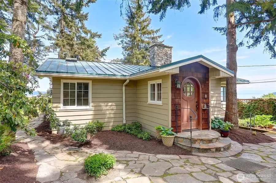 386 Shore B Drive, Camano Island, WA 98282 - #2