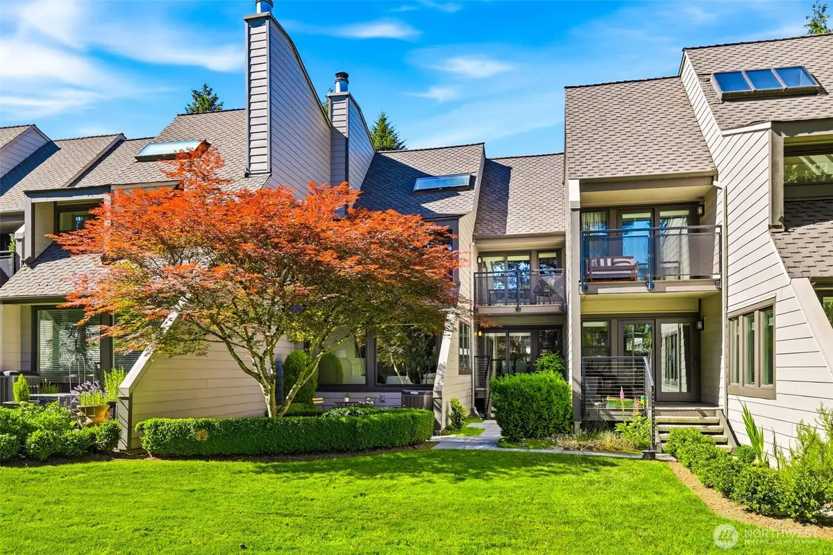 10327 NE 19th Place, Bellevue, WA 98004 - #1