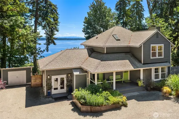 21206 SW Tramp Harbor Road, Vashon, WA 98070