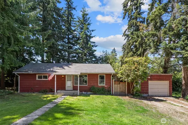 20430 52nd Avenue W #8 & 9, Lynnwood, WA 98036