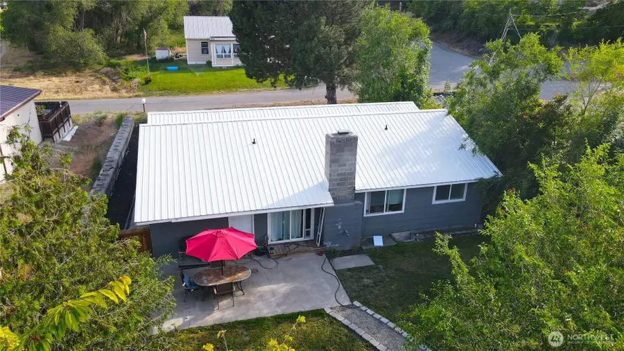 915 19th Avenue, Oroville, WA 98844 - #2