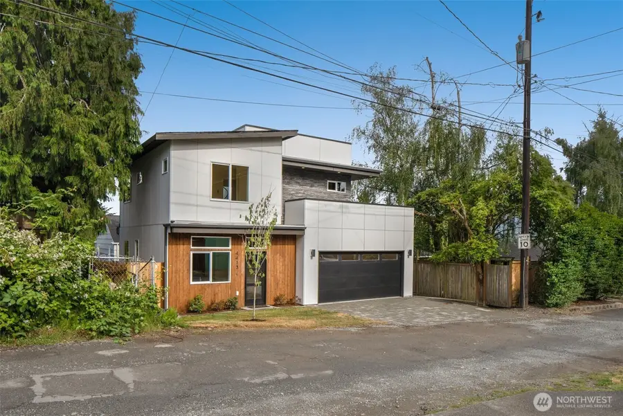 4413 50th Avenue Sw, Seattle, WA 98116 - #2