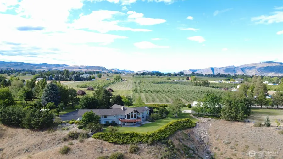 24 Valley View Drive, Omak, WA 98841 - #3