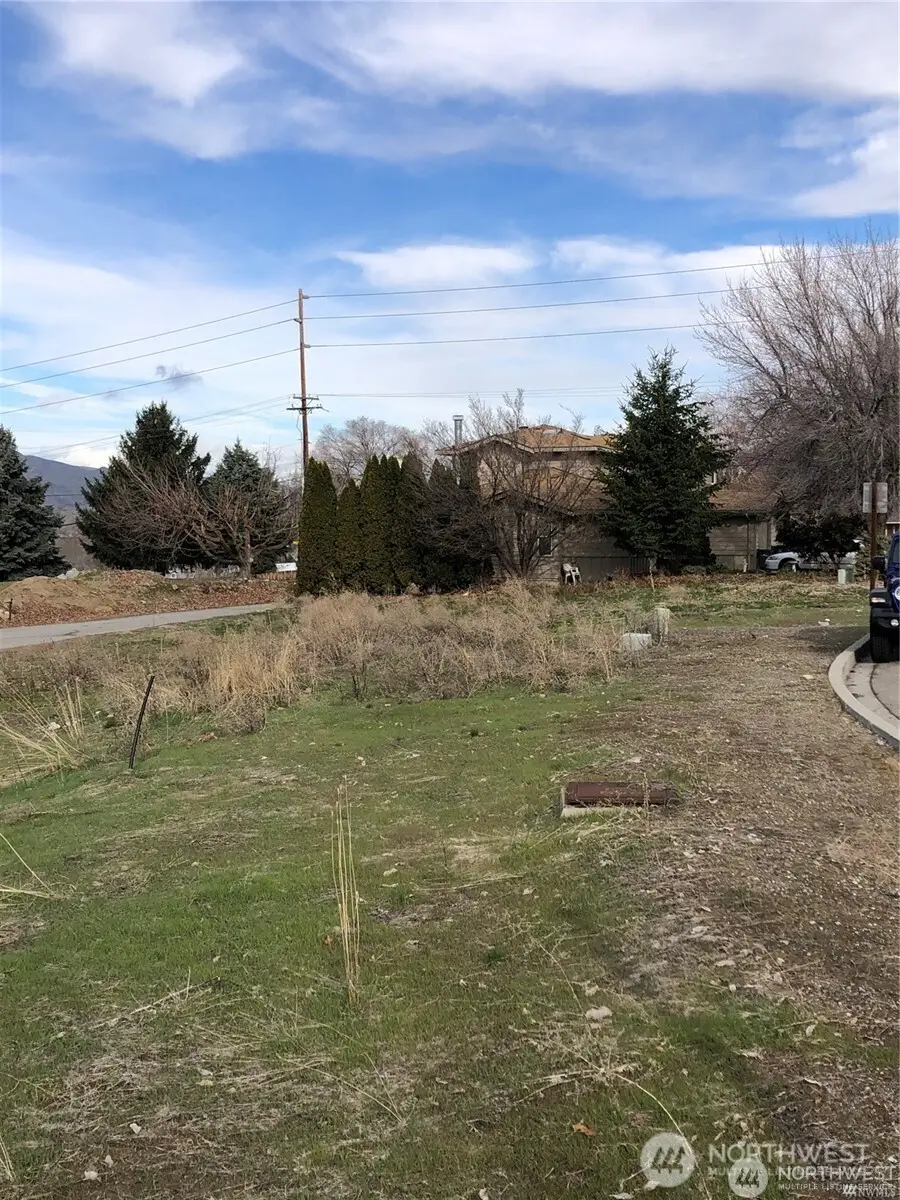 1084 Corum Circle #12 & 13, East Wenatchee, WA 98802 - #3