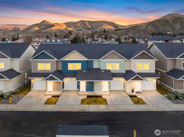 1075 Red Apple Road #E18, Wenatchee, WA 98801