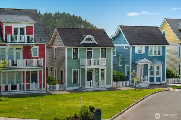 39 Madison Lane, Pacific Beach, WA 98571