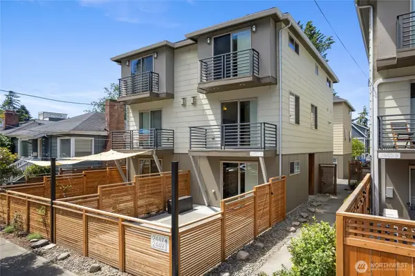 2451 55th Avenue Sw #A, Seattle, WA 98116