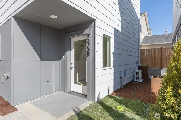 9323 Marcus Avenue S #B, Seattle, WA 98118