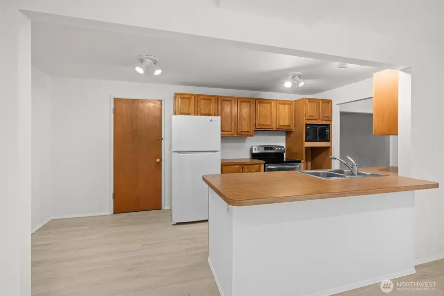 16811 1st Avenue Nw, Shoreline, WA 98177 - #2