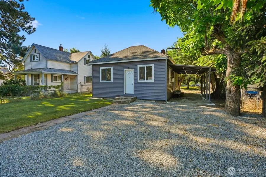 904 E La Salle Street, Yakima, WA 98901 - #3