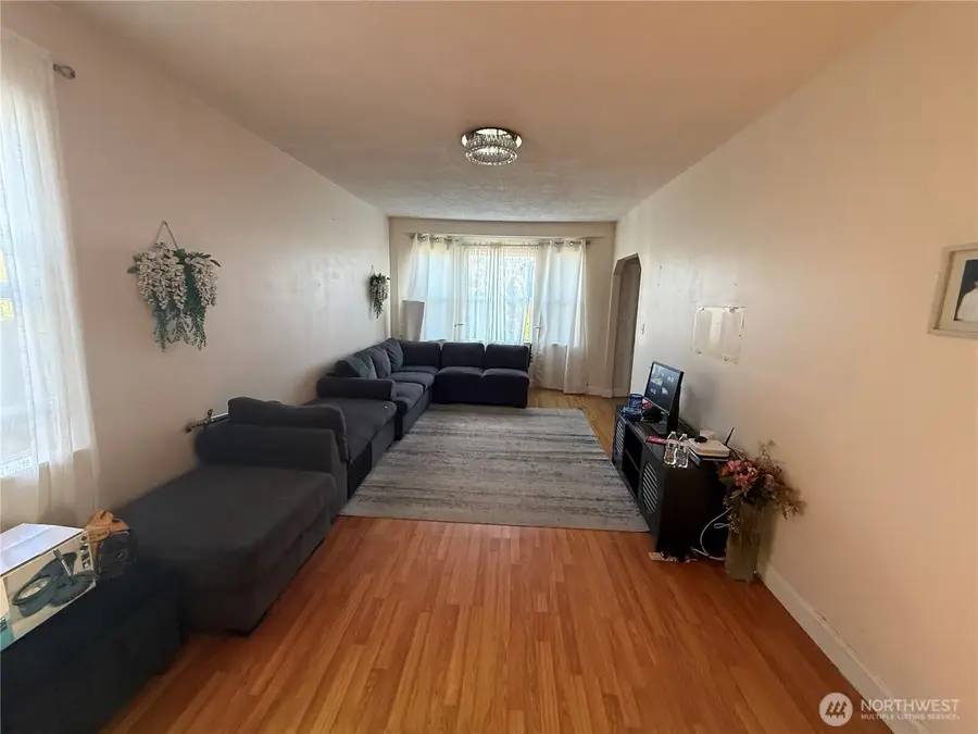 3926 S Warsaw Street, Seattle, WA 98118 - #3