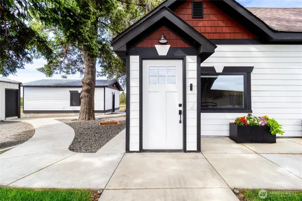 1111 Rooster Road, Walla Walla, WA 99362