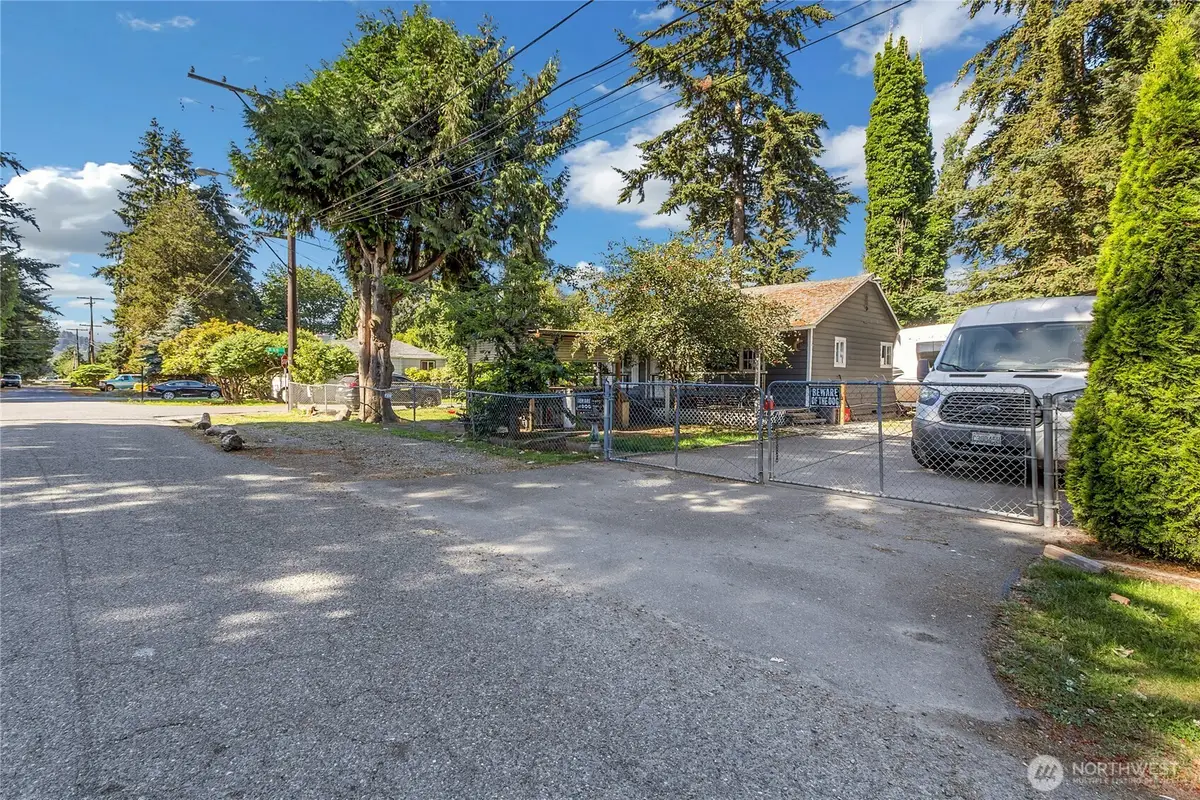 3009 D Street Se, Auburn, WA 98002 - #1