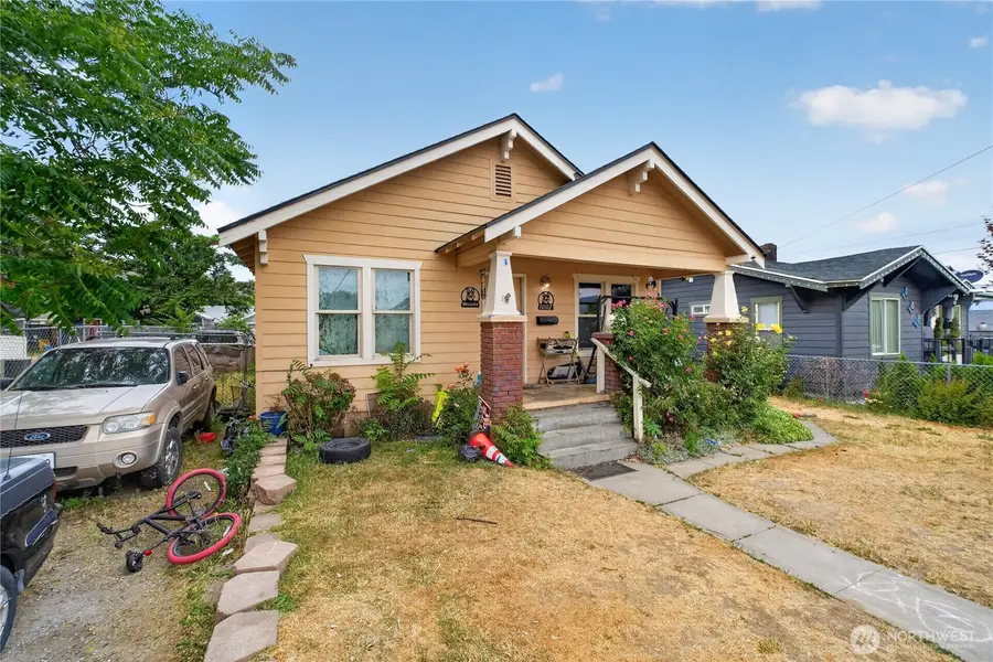 1002 Methow Street, Wenatchee, WA 98801 - #2