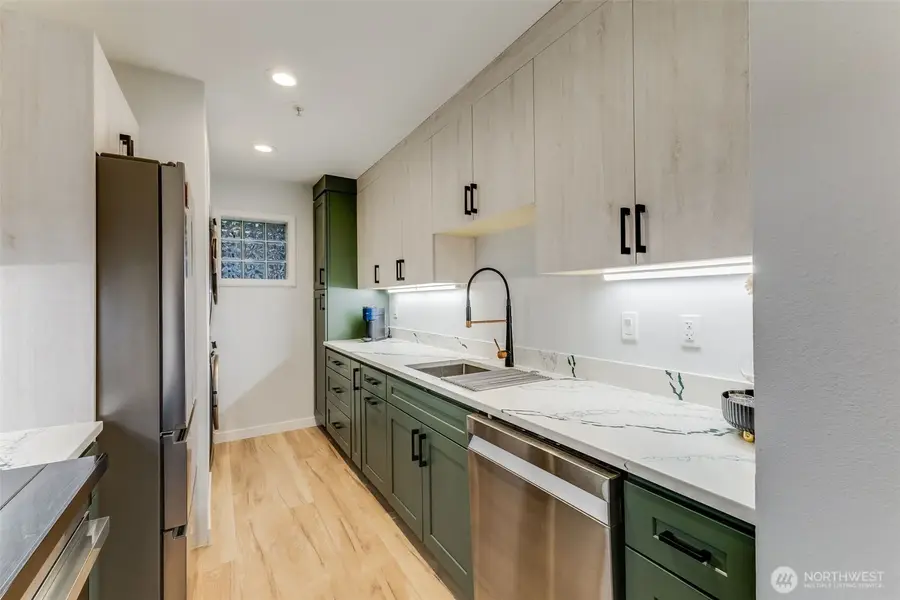 1504 Aurora Avenue N #110, Seattle, WA 98109 - #3