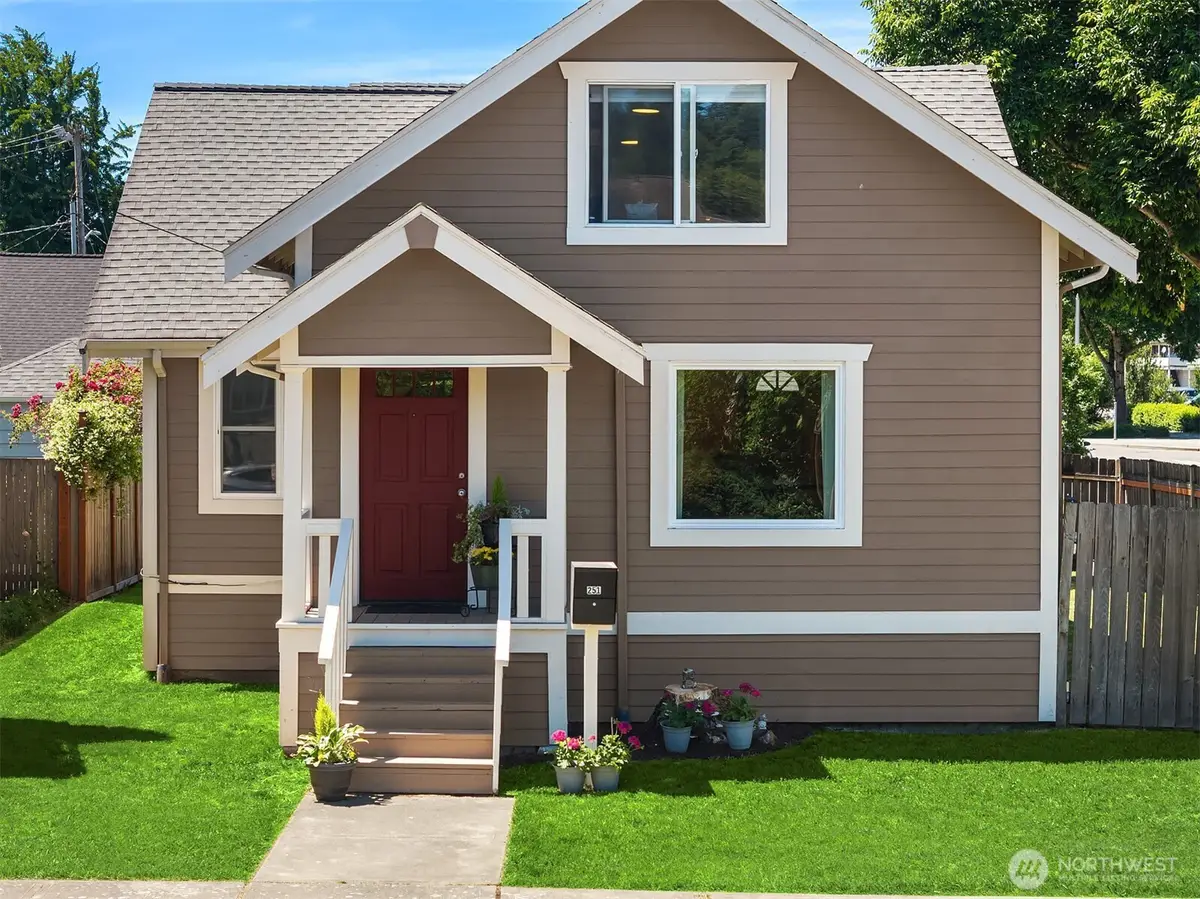 251 Meadow Avenue N, Renton, WA 98057 - #1