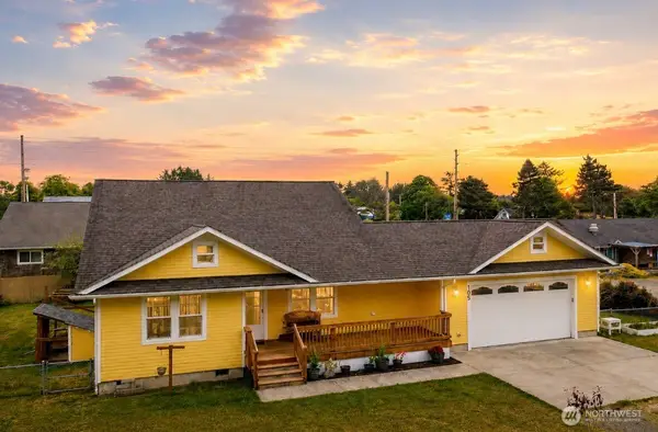 105 22nd Street Ne, Long Beach, WA 98631