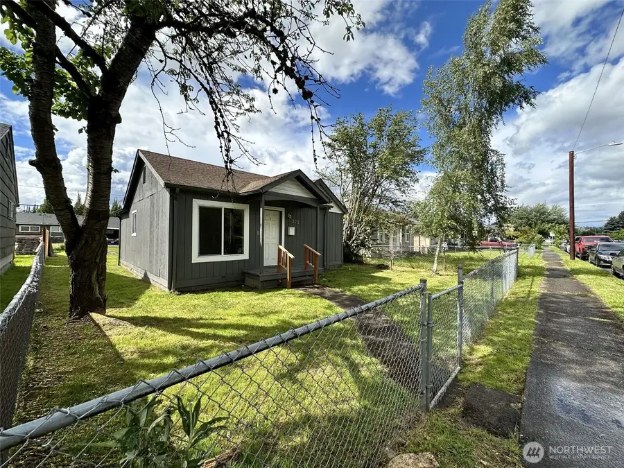 273 Baltimore St, Longview, WA 98632 - #2