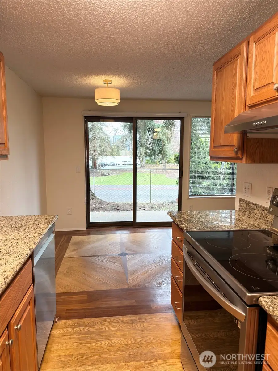 12510 NE 117th Place #B3, Kirkland, WA 98034 - #3