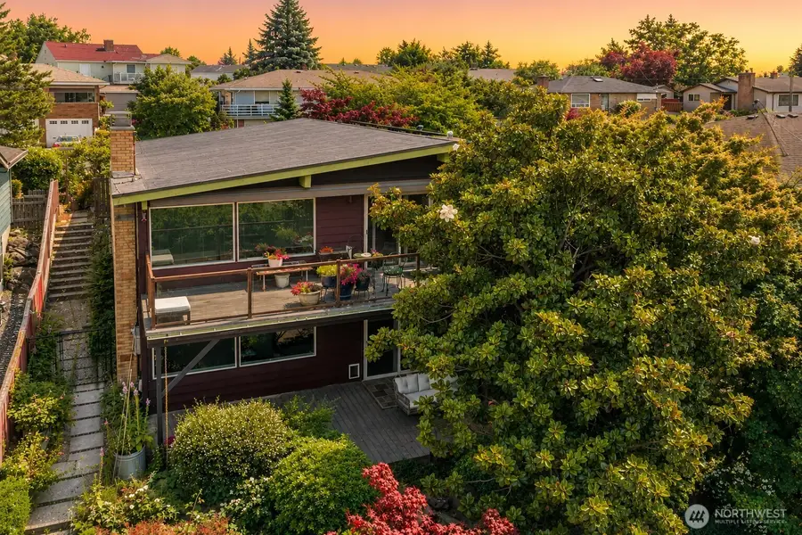 4977 19th Avenue S, Seattle, WA 98108 - #2