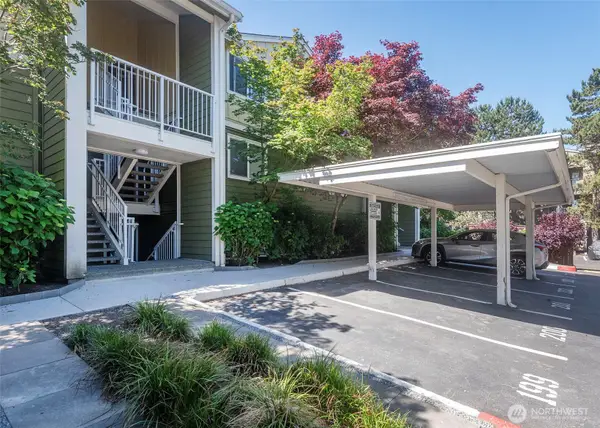 300 130th #4104, Seattle, WA 98133