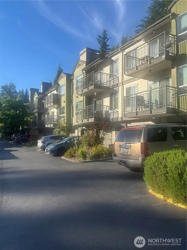31500 33rd Place Sw #H102, Federal Way, WA 98023
