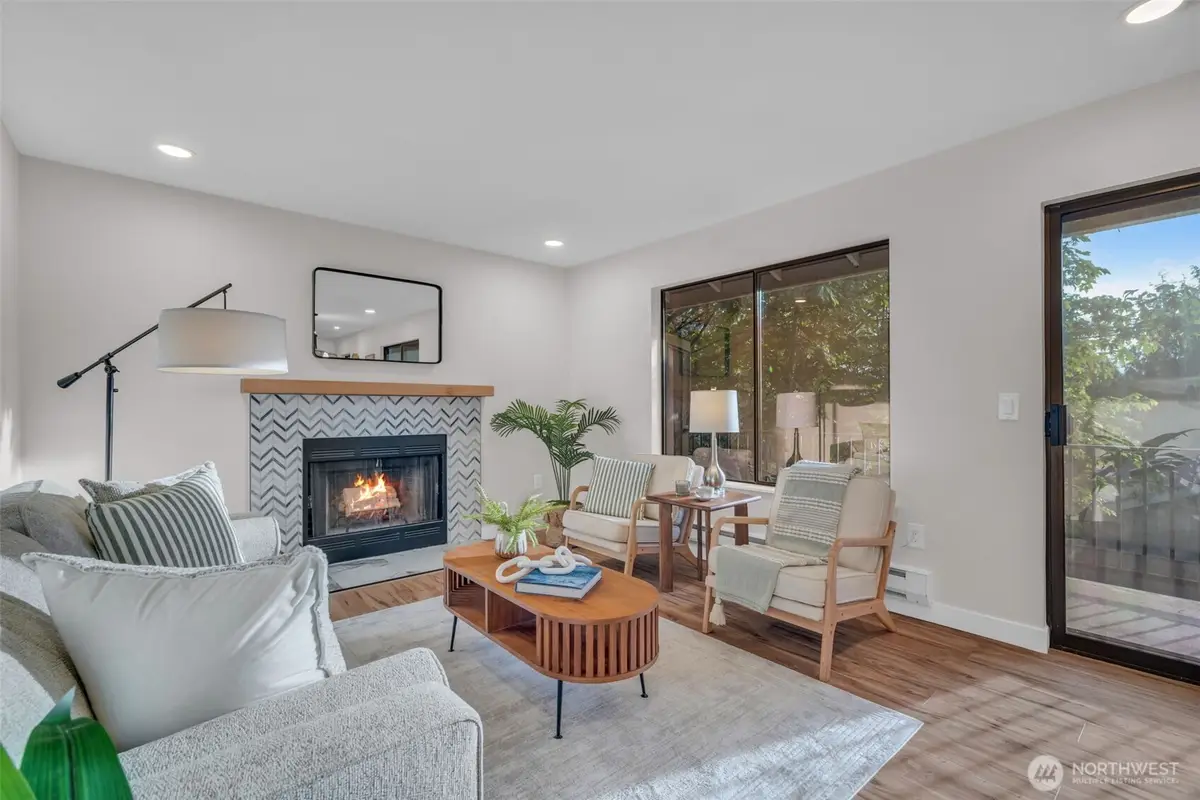 11701 100th Avenue Ne #4, Kirkland, WA 98034 - #1