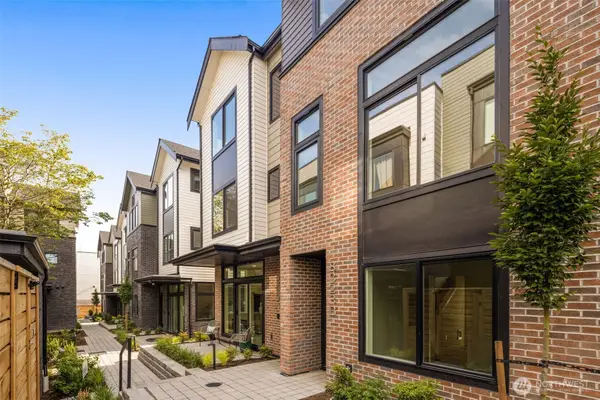 8323 12th Avenue Nw, Seattle, WA 98117
