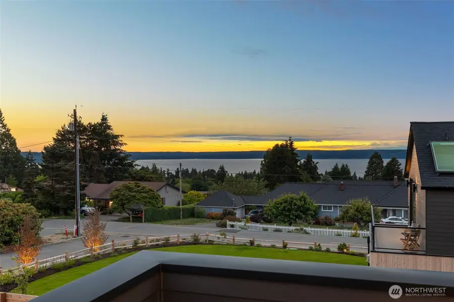 18636 2nd Avenue Sw, Normandy Park, WA 98166 - #2
