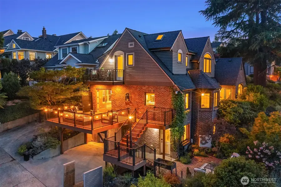 2556 1st Avenue N, Seattle, WA 98109 - #3