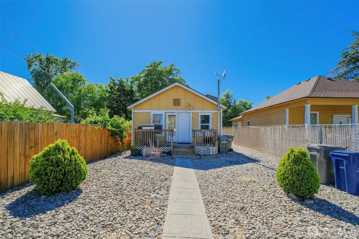 814 Cascade Street, Wenatchee, WA 98801 - #1