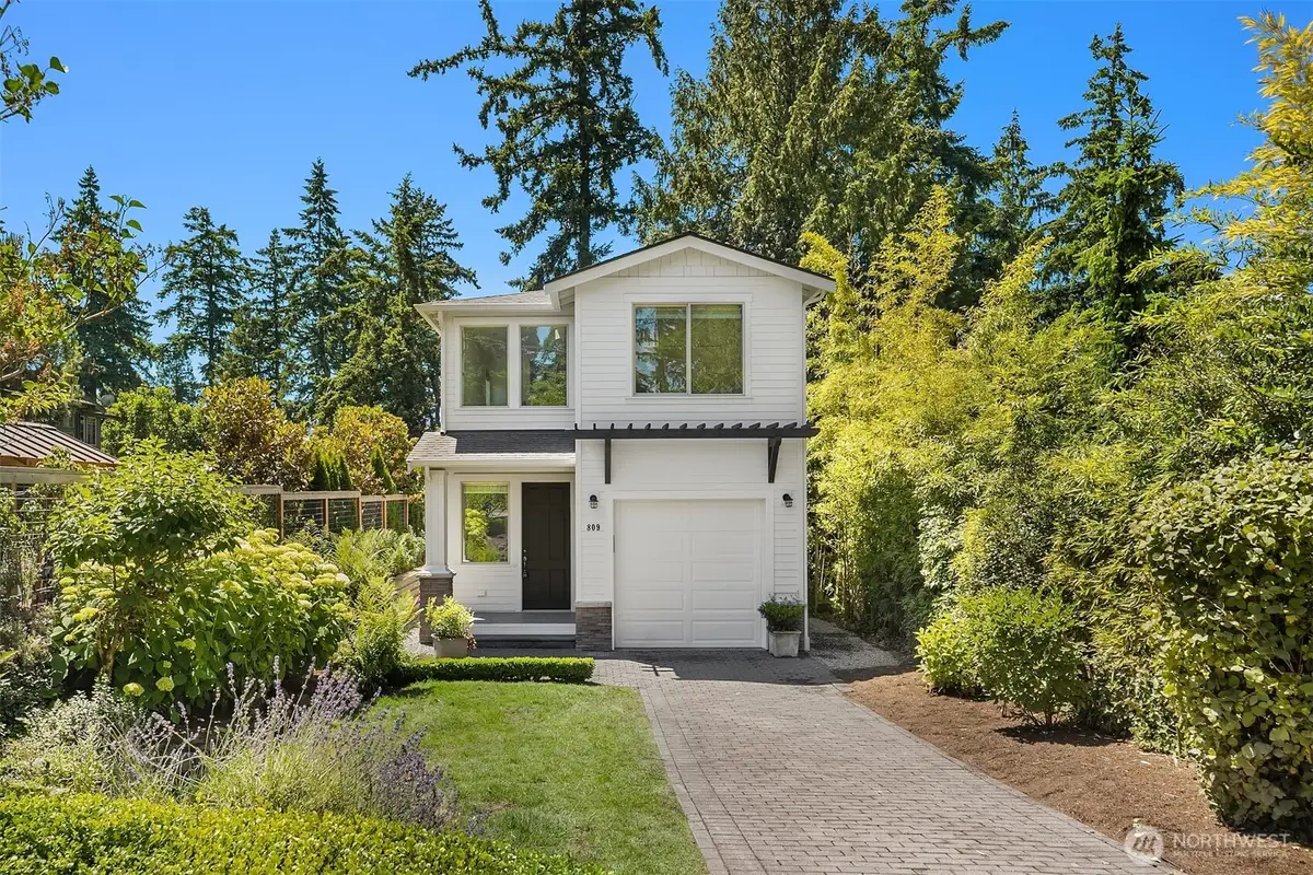 809 16th Avenue W, Kirkland, WA 98033 - #1