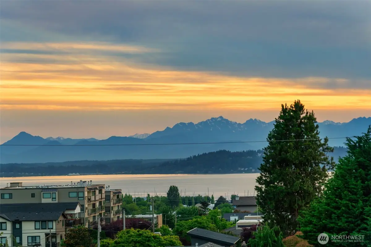 709 Maple Street, Edmonds, WA 98020 - #1